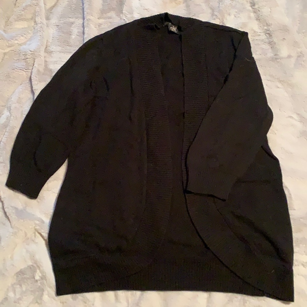 Quarter sleeve cardigan
